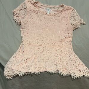Isaac Mizrahi Live pink lace top Sz M pre owned great condition